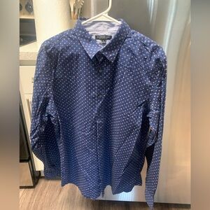 Banana Republic pattern button down shirt. Men’s size large. Lightly used.